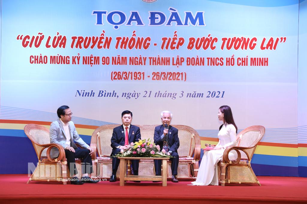 Tọa đàm "Giữ lửa truyền thống- Tiếp bước tương lai"