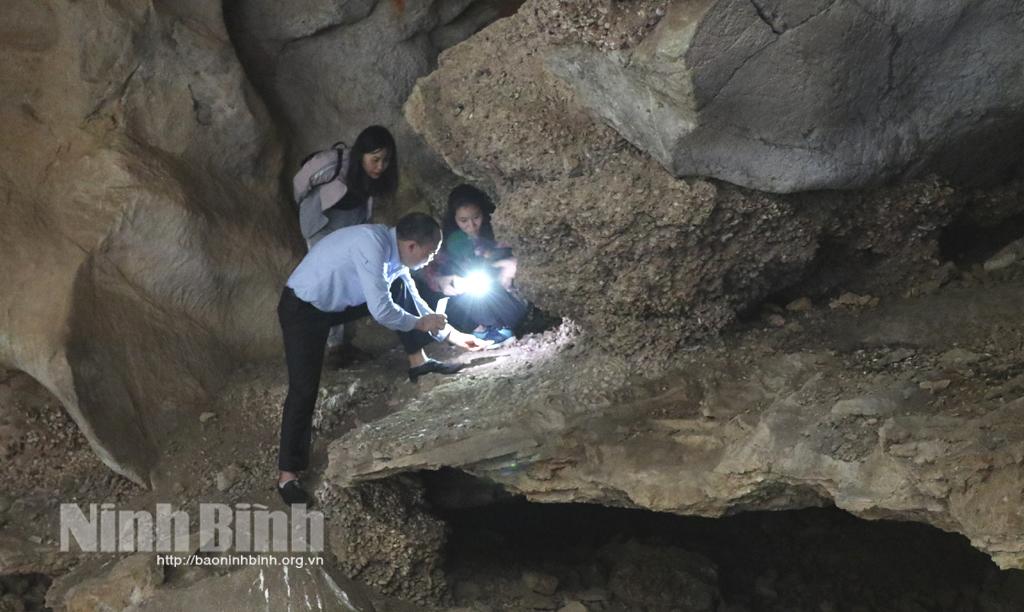 Phát hiện di tích khảo cổ thời tiền sử ở hang Dơi