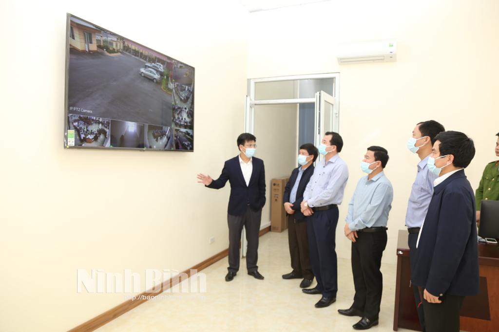 Tham quan, học tập kinh nghiệm tại Trung tâm phục vụ Hành chính công