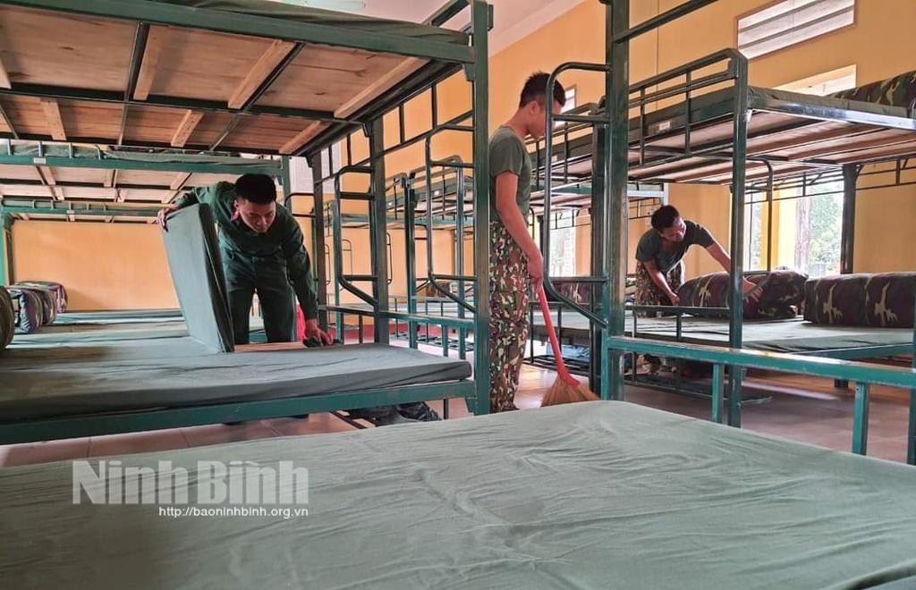 Gần 400 tân binh được huấn luyện tại Sư đoàn 350