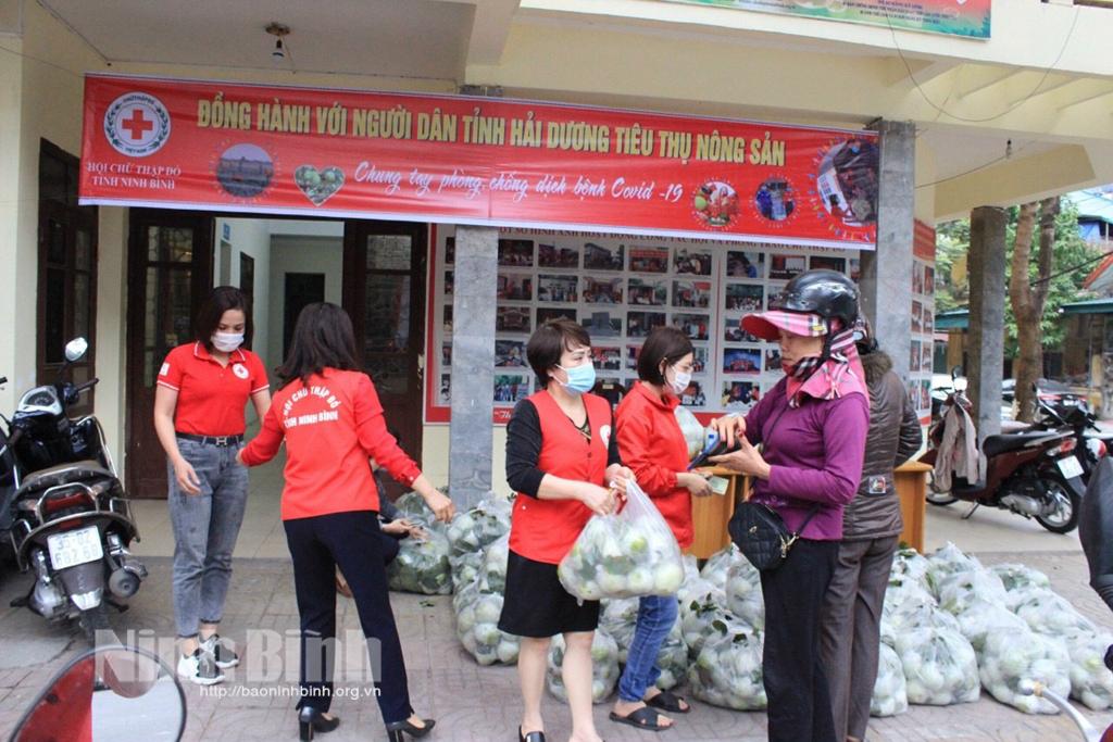 Ninh Bình đã giải cứu trên 80 tấn nông sản của Hải Dương