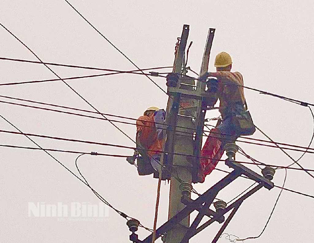 Công ty Điện lực Ninh Bình đảm bảo cấp điện phục vụ các hoạt động Năm Du lịch Quốc gia 2021