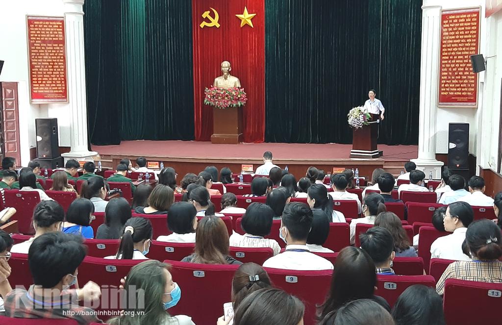 Tập huấn công tác lễ tân, hậu cần, đón tiếp, phục vụ đại biểu dự Lễ khai mạc Năm Du lịch Quốc gia 2021