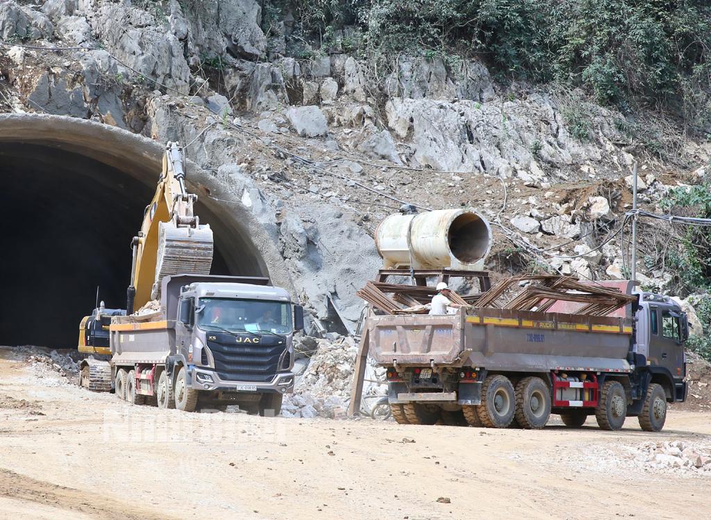 Dự án đầu tư xây dựng đoạn Cao Bồ - Mai Sơn: Nỗ lực đạt mục tiêu rút ngắn tiến độ 2 tháng