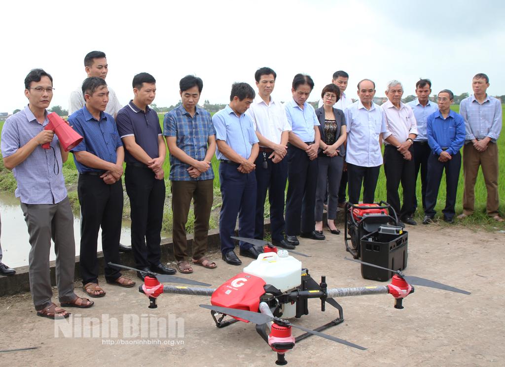 Hội nghị xúc tiến liên kết áp dụng cơ giới đồng bộ và công nghệ thông minh trong sản xuất lúa