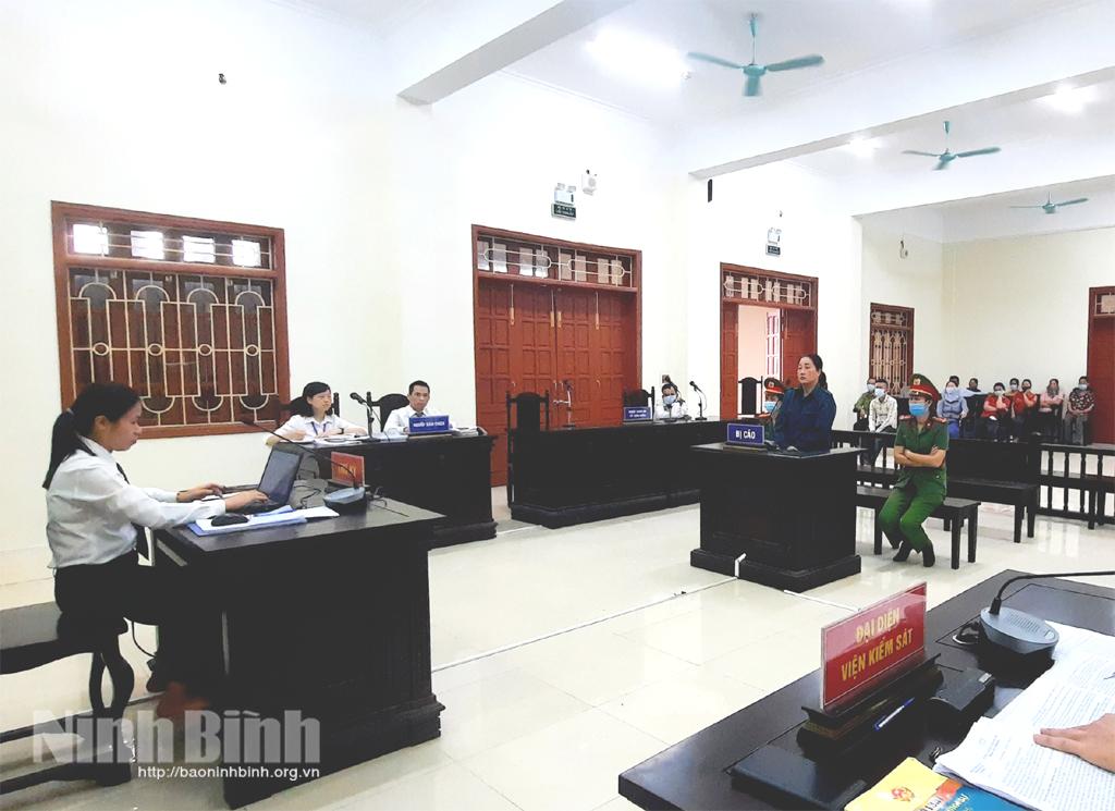 Ham lấy 5 triệu đồng tiền công, đổi lấy bản án tử hình