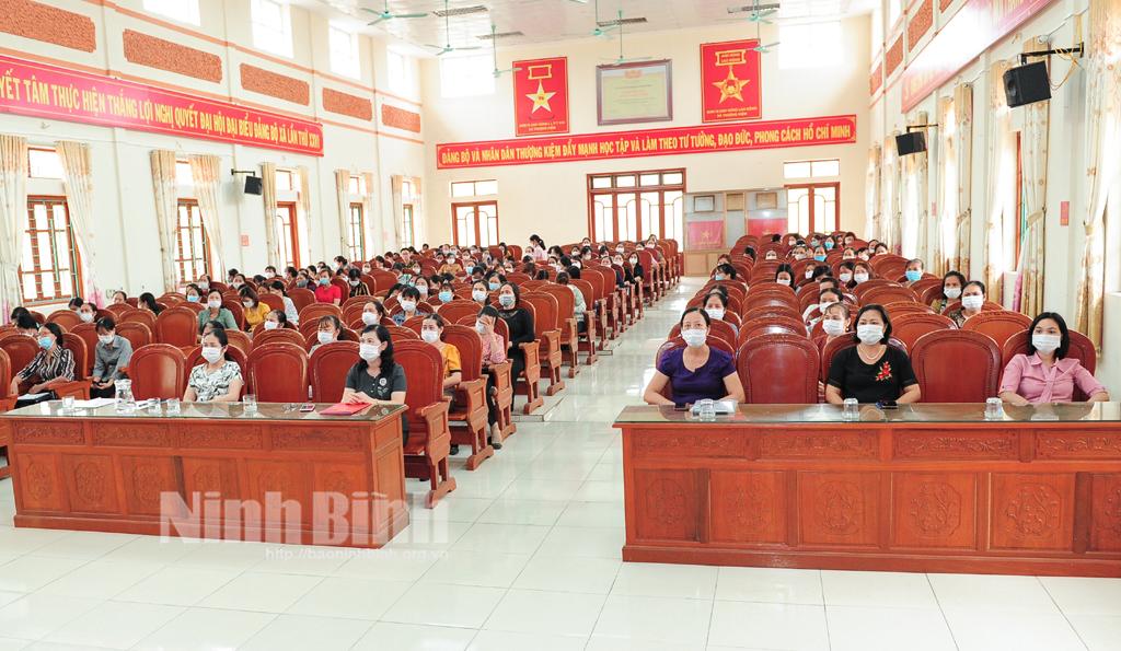 Hội Phụ nữ Kim Sơn quán triệt Nghị quyết Đại hội Đảng các cấp và tuyên truyền bầu cử