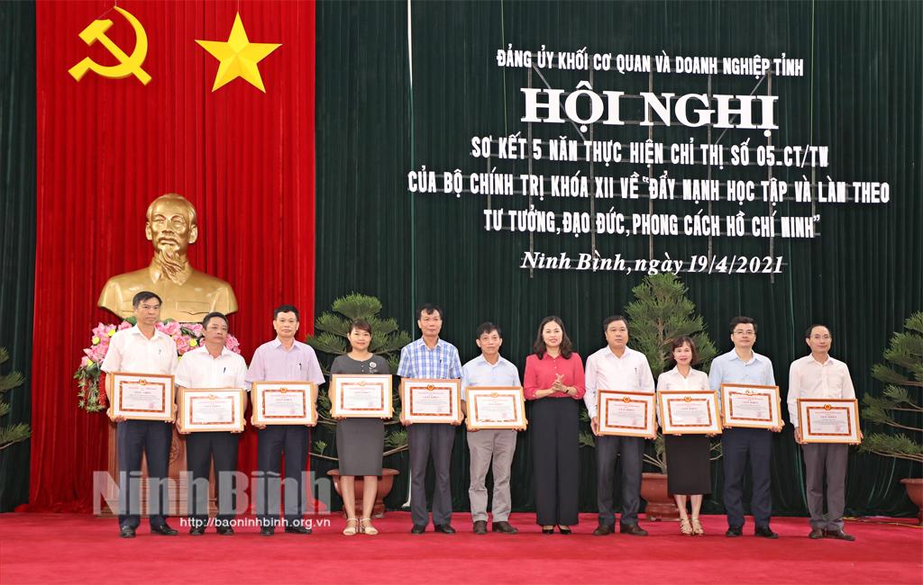 Qua 5 năm thực hiện Chỉ thị số 05 của Bộ Chính trị