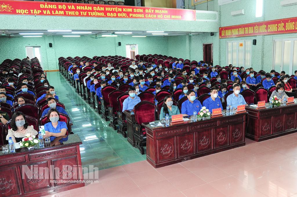 Gặp mặt cử tri trẻ lần đầu đi bỏ phiếu bầu cử đại biểu Quốc hội khóa XV và bầu cử đại biểu HĐND các cấp, nhiệm kỳ 2021-2026