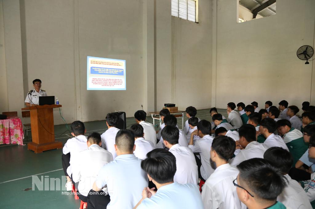 Tuyên truyền thu hút nguồn nhân lực xây dựng Quân chủng Hải quân năm 2021 tại huyện Kim Sơn