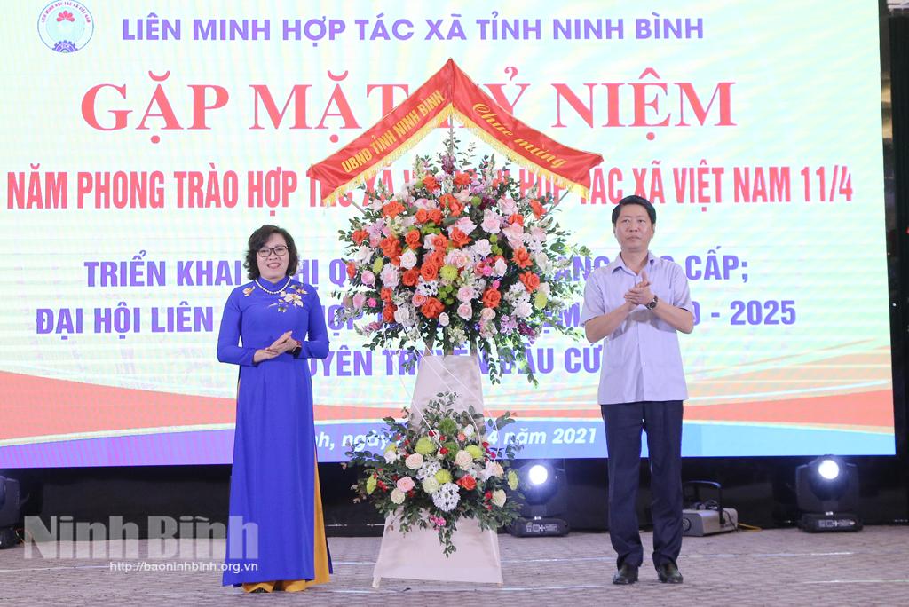 Gặp mặt kỷ niệm 75 năm phong trào HTX và Ngày HTX Việt Nam