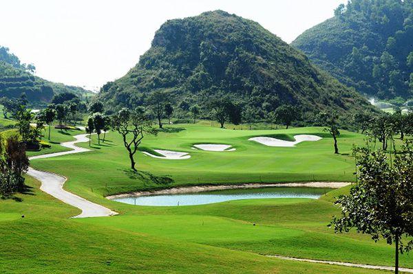 Từ 0h ngày 16/5 các sân Golf tại Ninh Bình tạm dừng đón khách