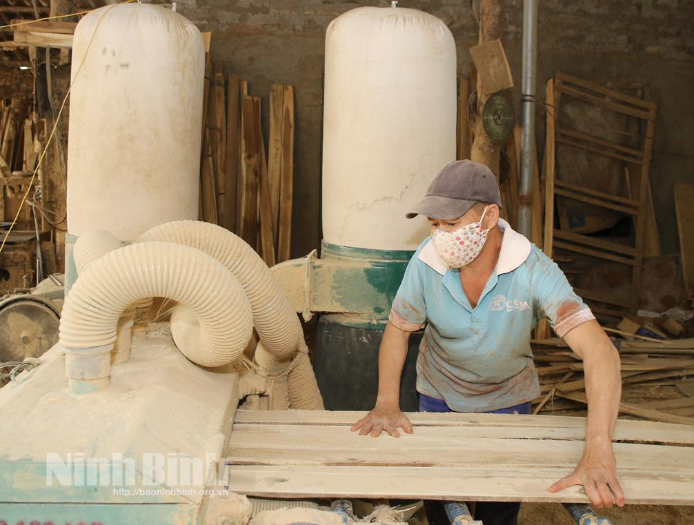 Làng nghề mộc Quỳnh Phong phát triển kinh tế song hành với bảo vệ môi trường