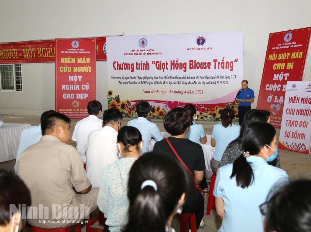 Lan tỏa phong trào "Blouse trắng - trái tim hồng"