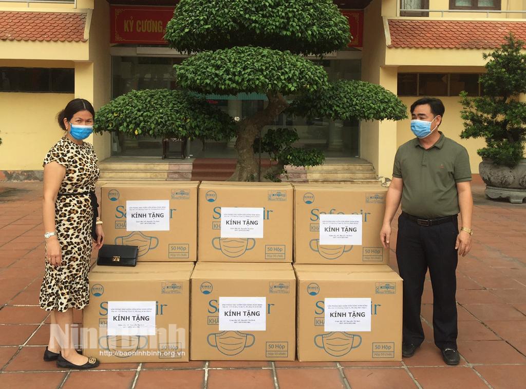 Quyên góp ủng hộ công nhân khó khăn tỉnh Bắc Giang do dịch COVID- 19