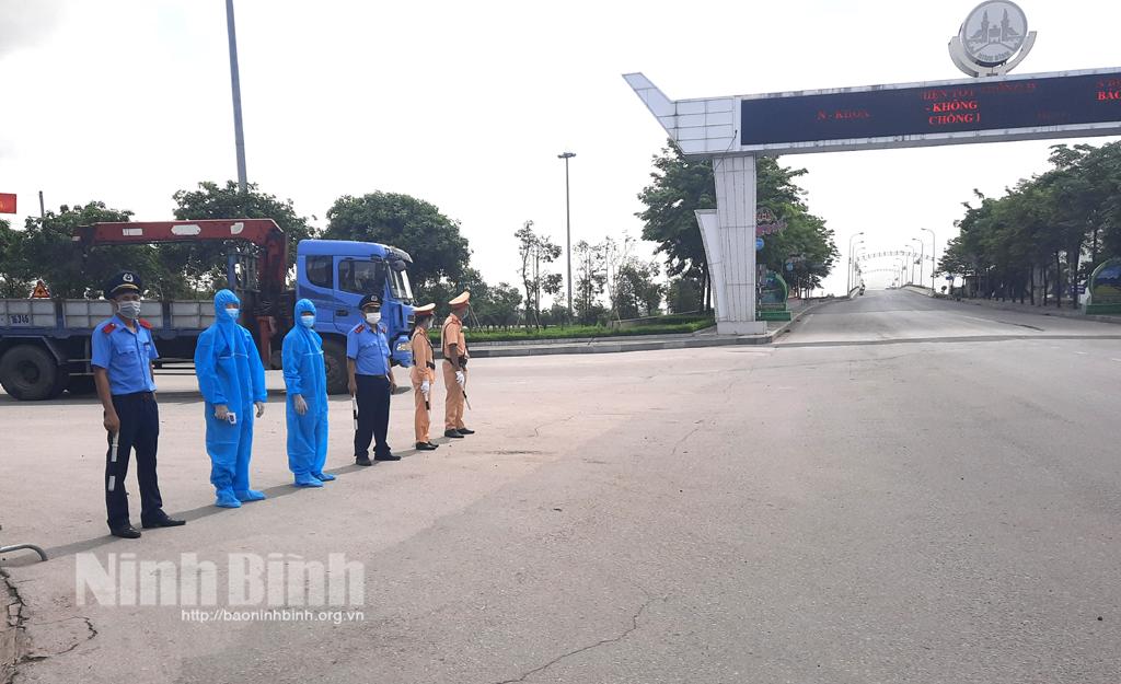 Thành lập 5 chốt kiểm soát các phương tiện vận tải khách ra, vào địa bàn tỉnh