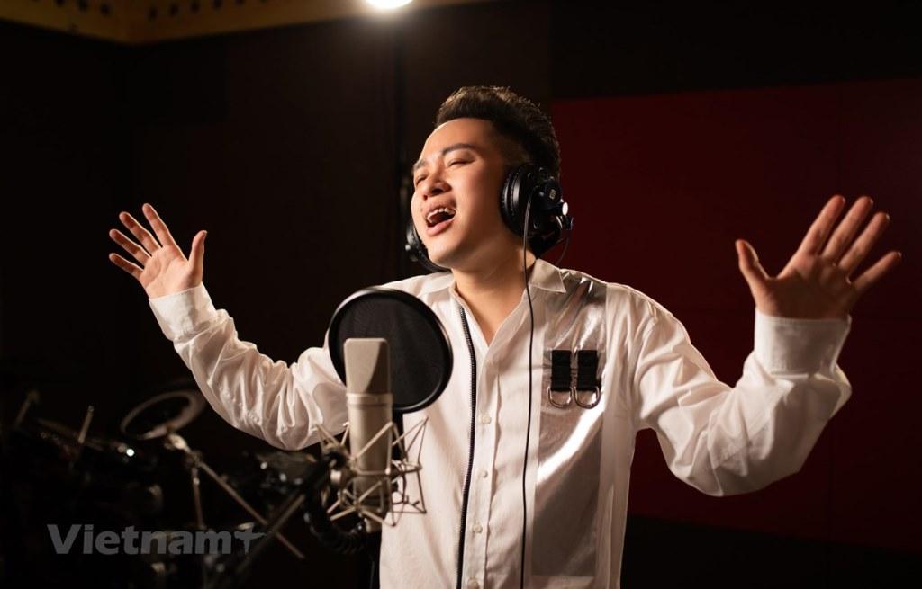 Tùng Dương ra mắt ca khúc RnB pha trộn rap để tri ân các y bác sỹ
