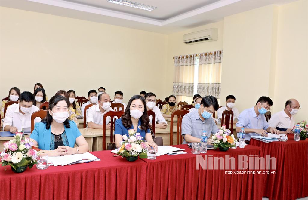 Quyết tâm chính trị cao trong lãnh đạo, chỉ đạo, triển khai và tổ chức thực hiện chủ đề công tác năm 2021