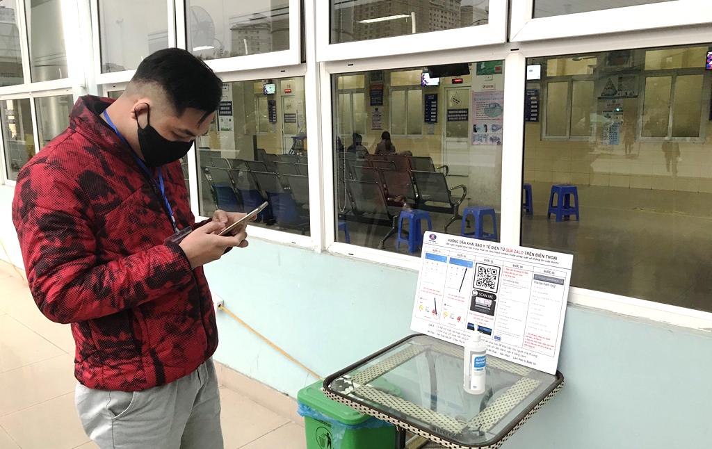 Dùng smartphone không cài ứng dụng phòng dịch liệu có bị phạt?