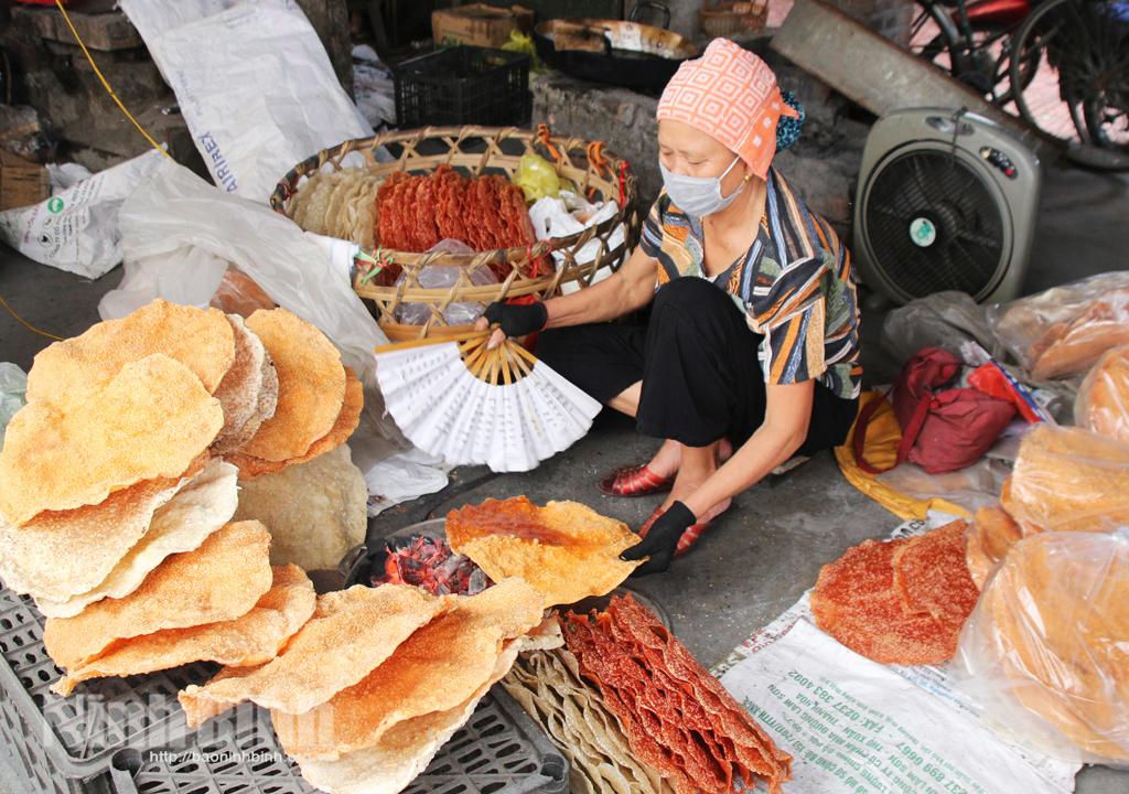 40 năm gìn giữ nghề làm bánh đa vừng truyền thống