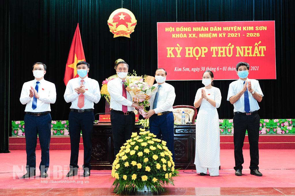 HĐND huyện Kim Sơn khóa XX, nhiệm kỳ 2021-2026 tổ chức kỳ họp thứ nhất