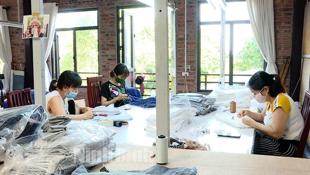 Người lao động làng nghề gặp khó do thời tiết và dịch bệnh