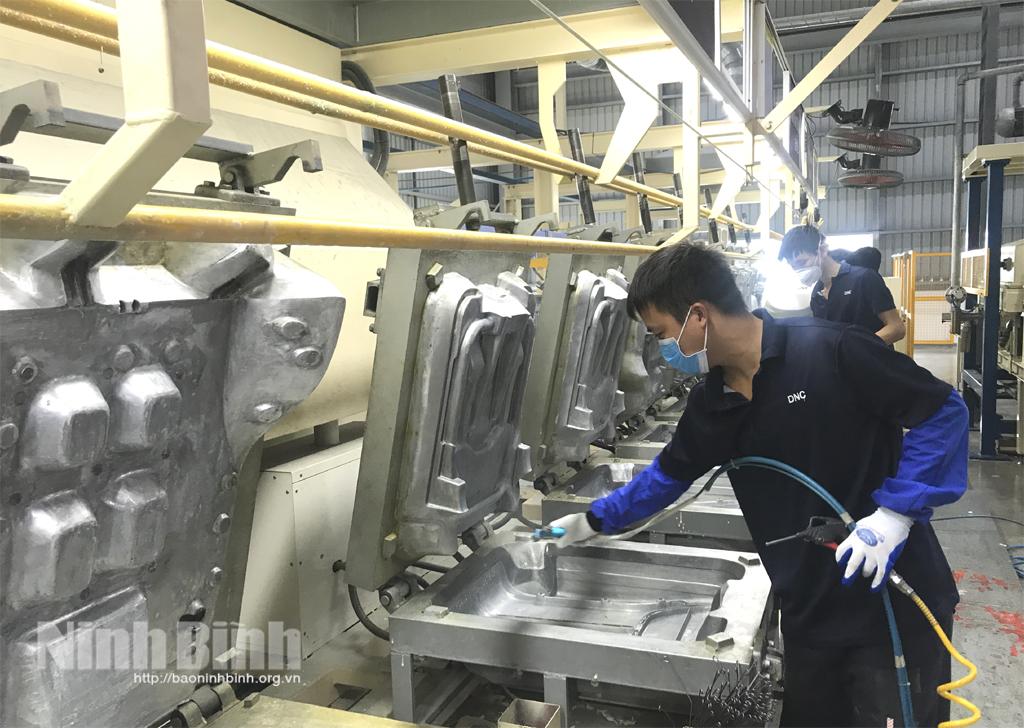 Thu thuế nội địa tăng trưởng khá so với cùng kỳ