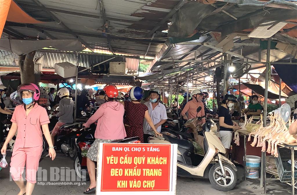 Nâng cao ý thức phòng dịch COVID-19 tại chợ truyền thống