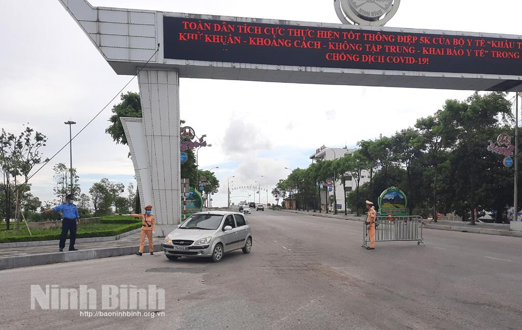 Tạo mọi điều kiện cho xe chở hàng thiết yếu, lương thực phục vụ vùng có dịch COVID-19