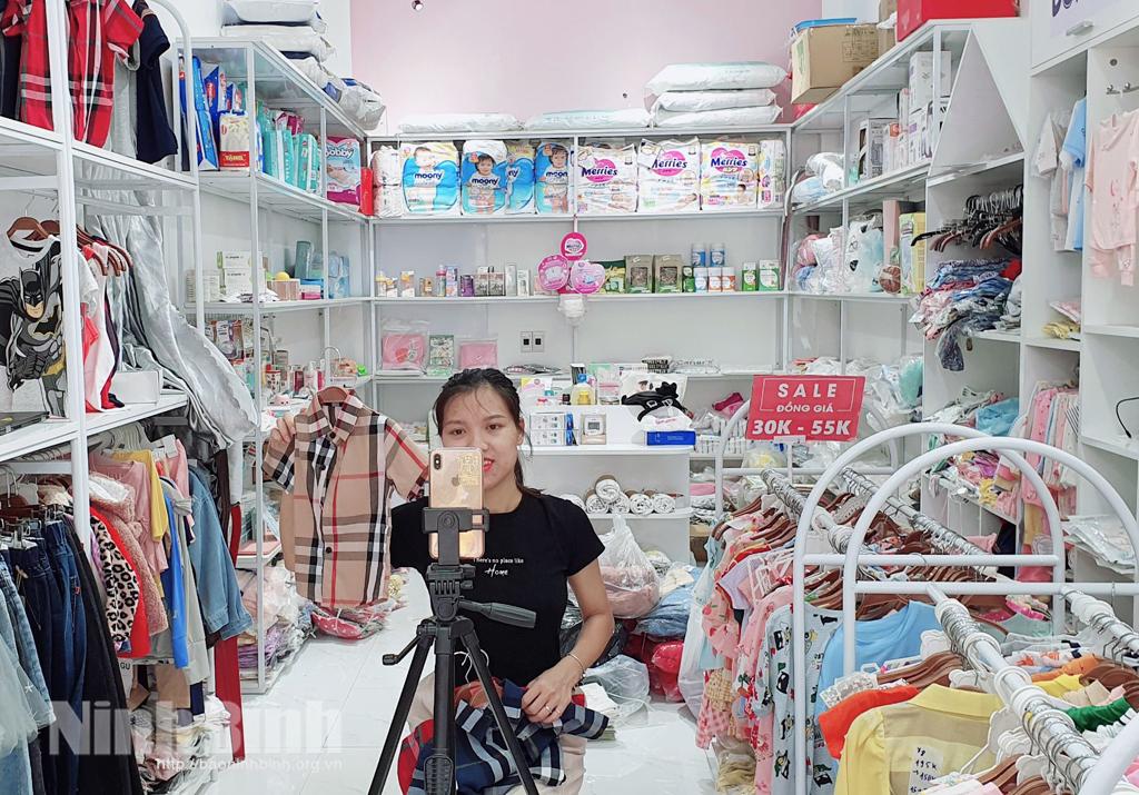 Thương mại nội địa chủ động thích nghi với tình hình mới