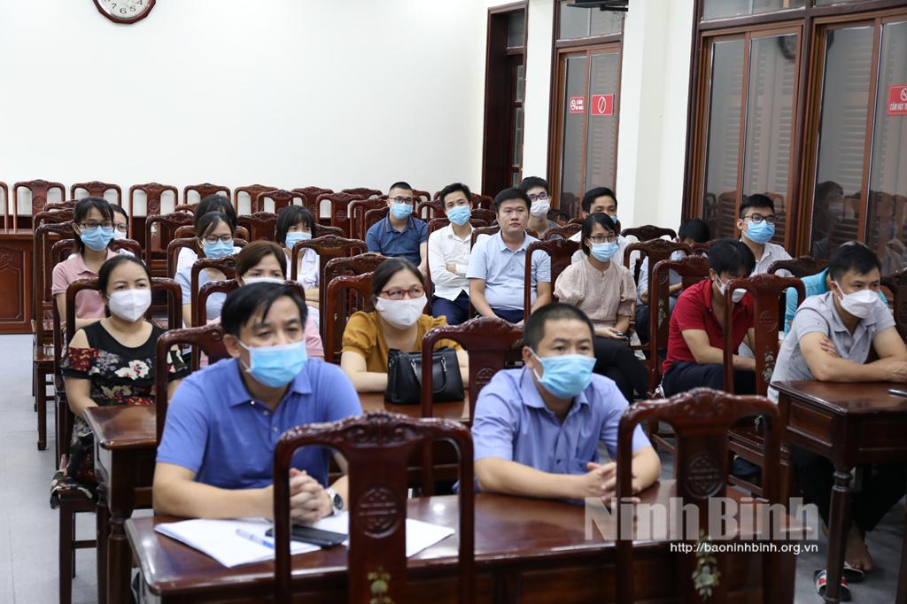 Thêm 30 cán bộ y tế Ninh Bình tiếp tục tham gia chống dịch COVID-19 tại thành phố Hồ Chí Minh