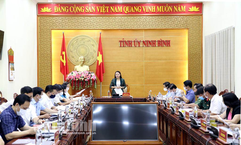 Thường trực Tỉnh ủy họp bàn về các biện pháp ứng phó với dịch COVID-19