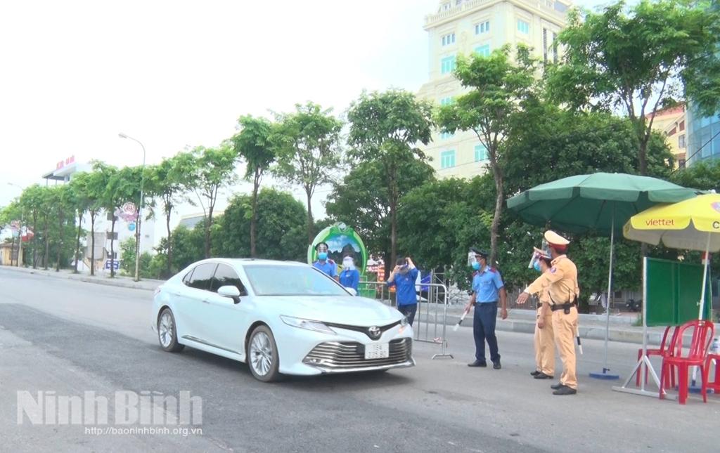 Đảm bảo trật tự an toàn giao thông trong điều kiện dịch COVID-19