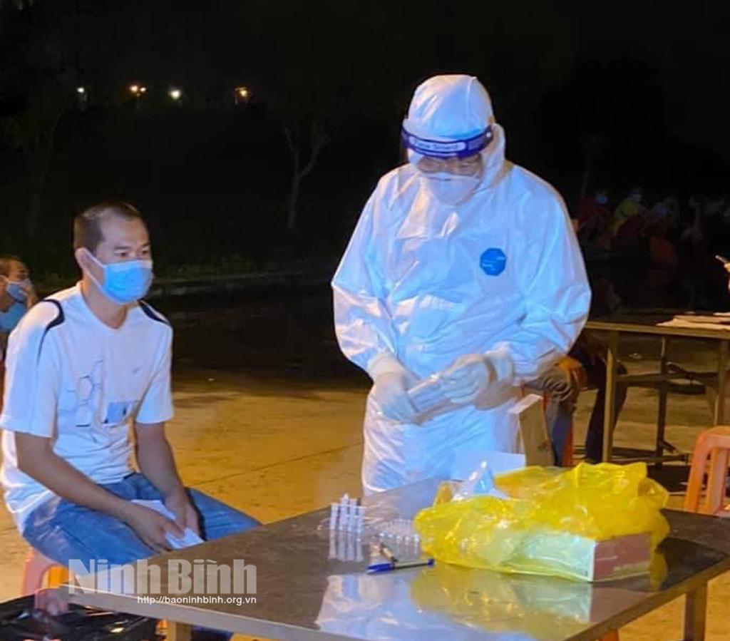 Ninh Bình ghi nhận 25 công dân nhập cảnh từ Malaysia về nước mắc COVID-19