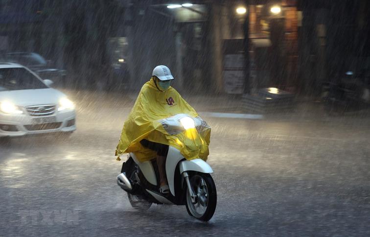 Bắc Bộ giảm nhiệt, nhiều khu vực mưa rào, vùng núi có nơi mưa rất to