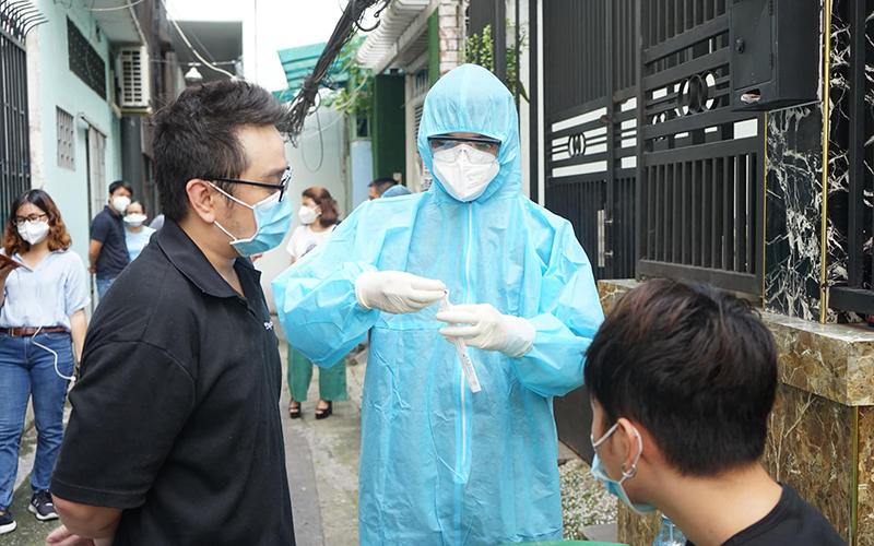 F0 tự điều trị tại nhà cần làm gì để được cấp thẻ xanh COVID-19?