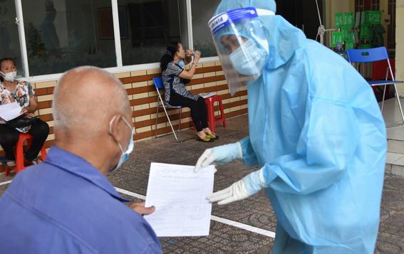 Tự cập nhật các mũi tiêm vaccine Covid-19 lên Cổng thông tin tiêm chủng quốc gia như thế nào?