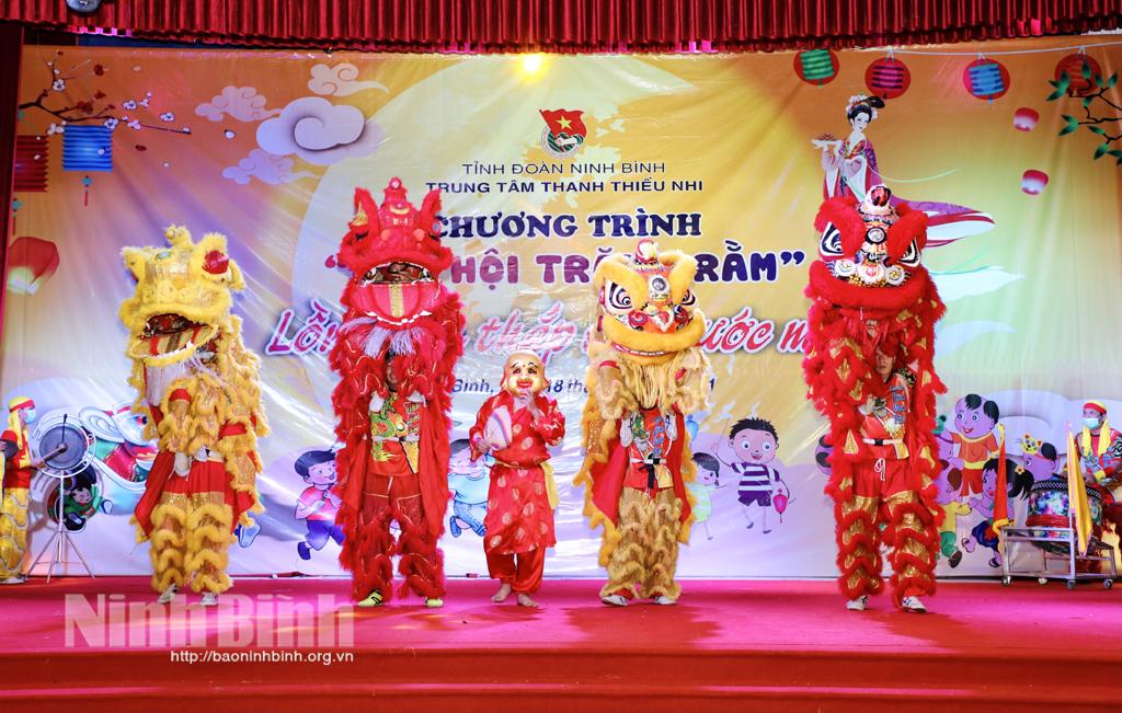 Trung tâm Thanh thiếu nhi tỉnh tổ chức chương trình "Đêm hội trăng rằm"