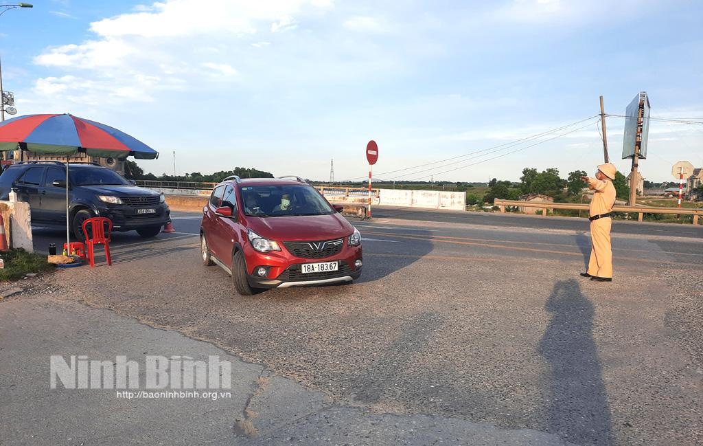 Tháng cao điểm bảo đảm trật tự ATGT với nhiều hoạt động cụ thể, linh hoạt