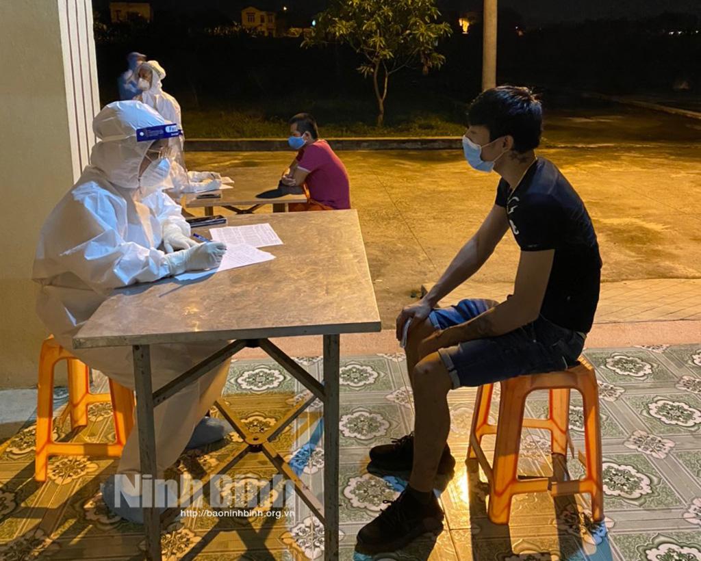 Thêm 10 công dân nhập cảnh về Ninh Bình dương tính với SARS-CoV-2