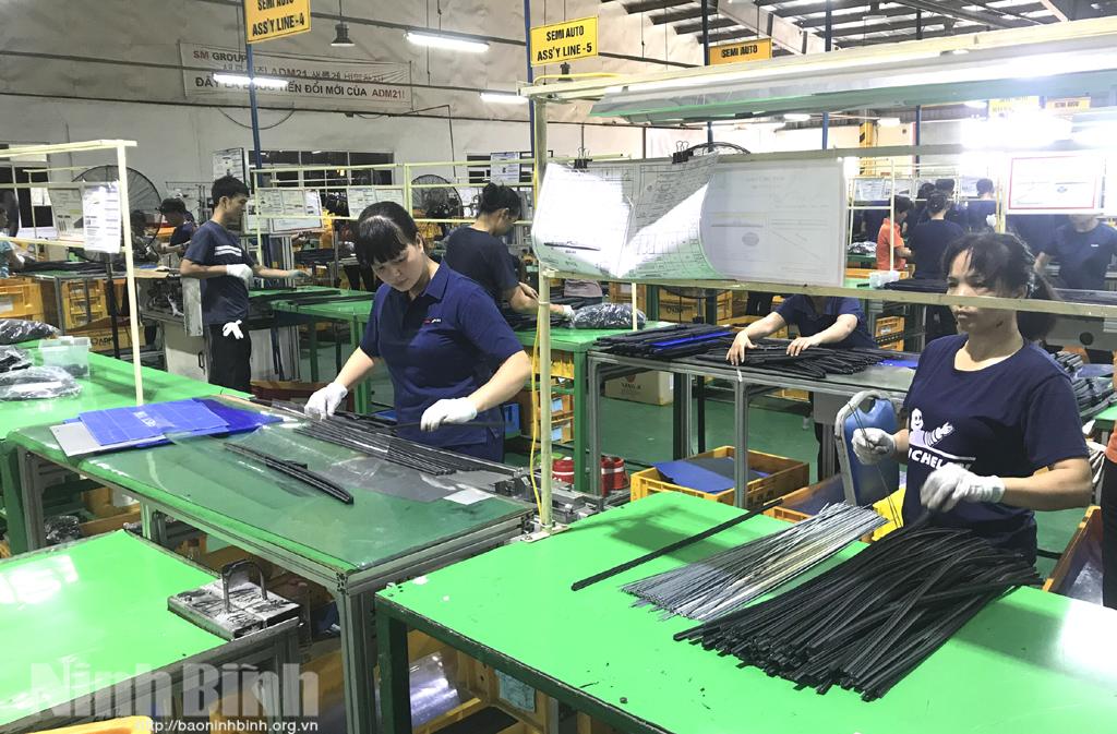 Phát triển công nghiệp và dịch vụ là nền tảng xây dựng nông thôn mới
