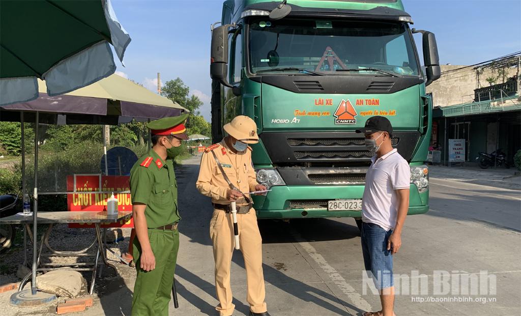 Công an Gia Viễn tăng cường công tác phòng, chống dịch