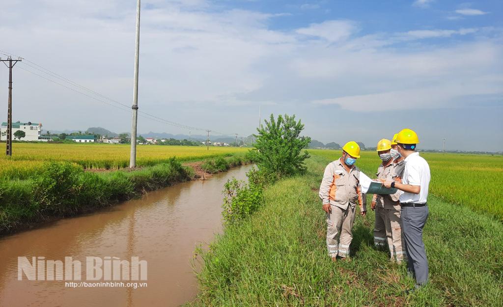 PC Ninh Bình: Tập trung đầu tư nâng cấp hệ thống lưới điện trên địa bàn huyện Yên Mô