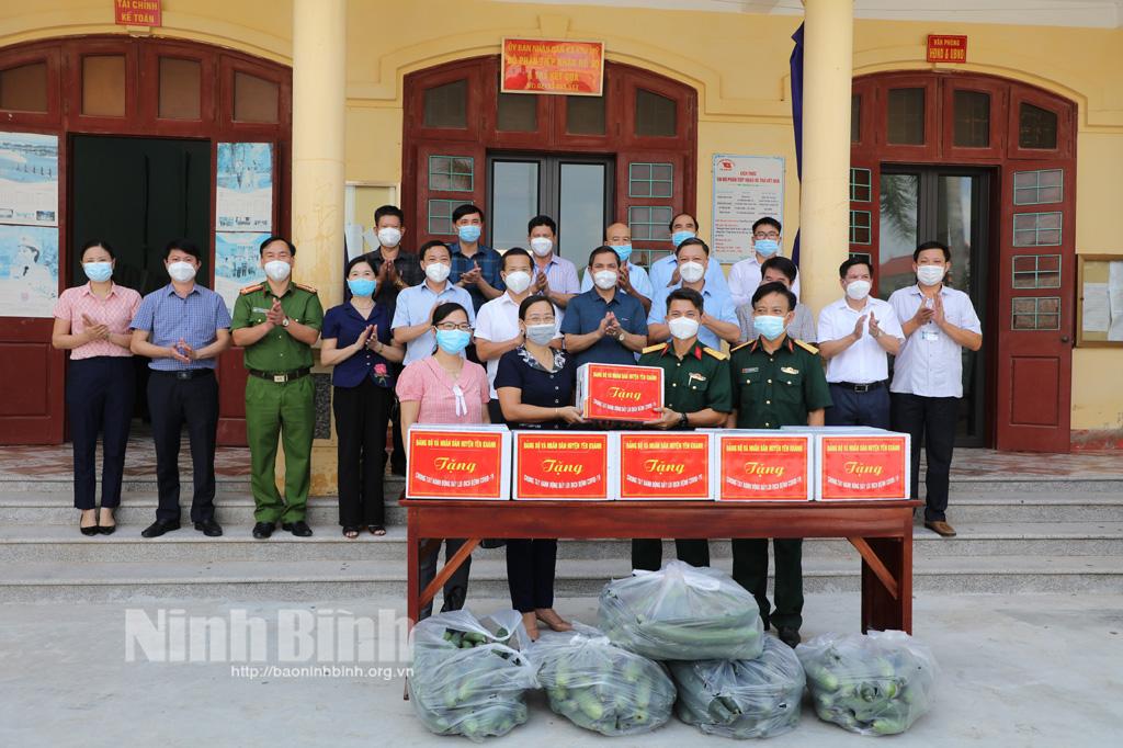 Kim Sơn tiếp nhận ủng hộ phòng, chống dịch COVID-19