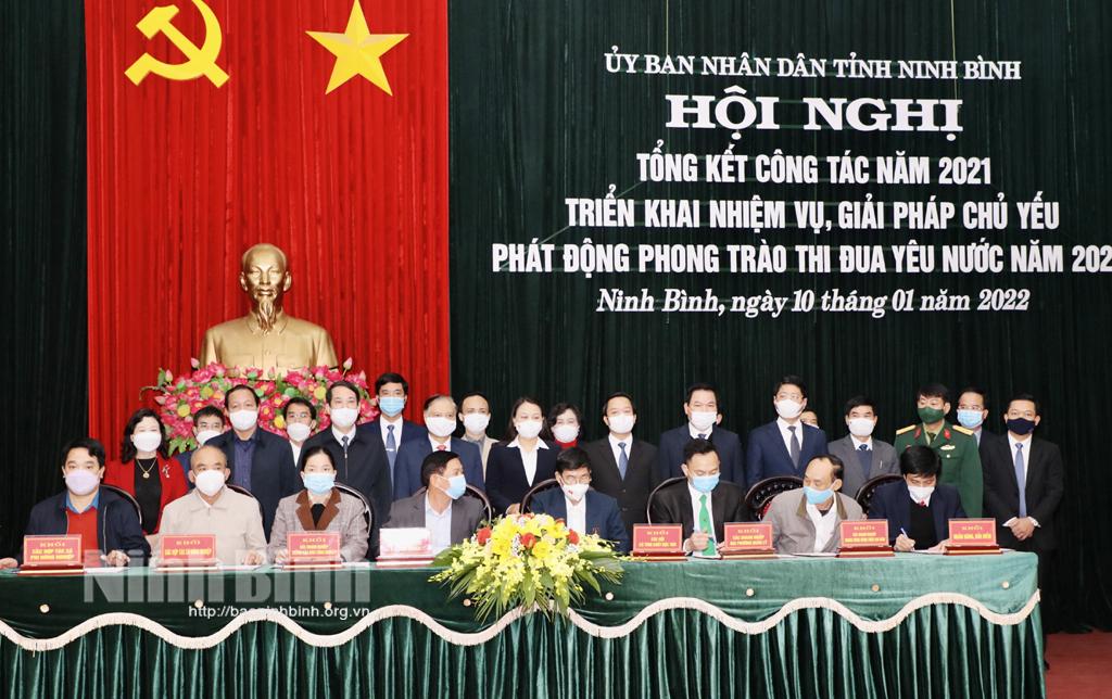 UBND tỉnh triển khai nhiệm vụ, giải pháp chủ yếu, phát động phong trào thi đua yêu nước năm 2022