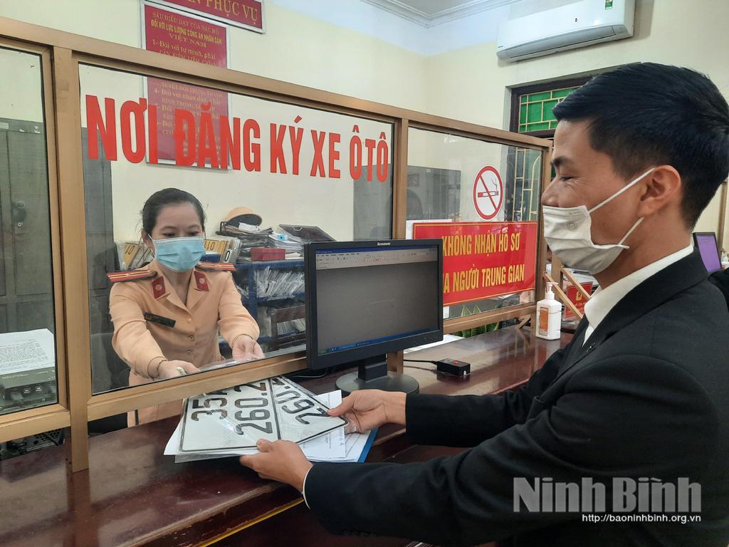 Người dân cần hiểu rõ quy định về xử phạt lỗi "xe không chính chủ"