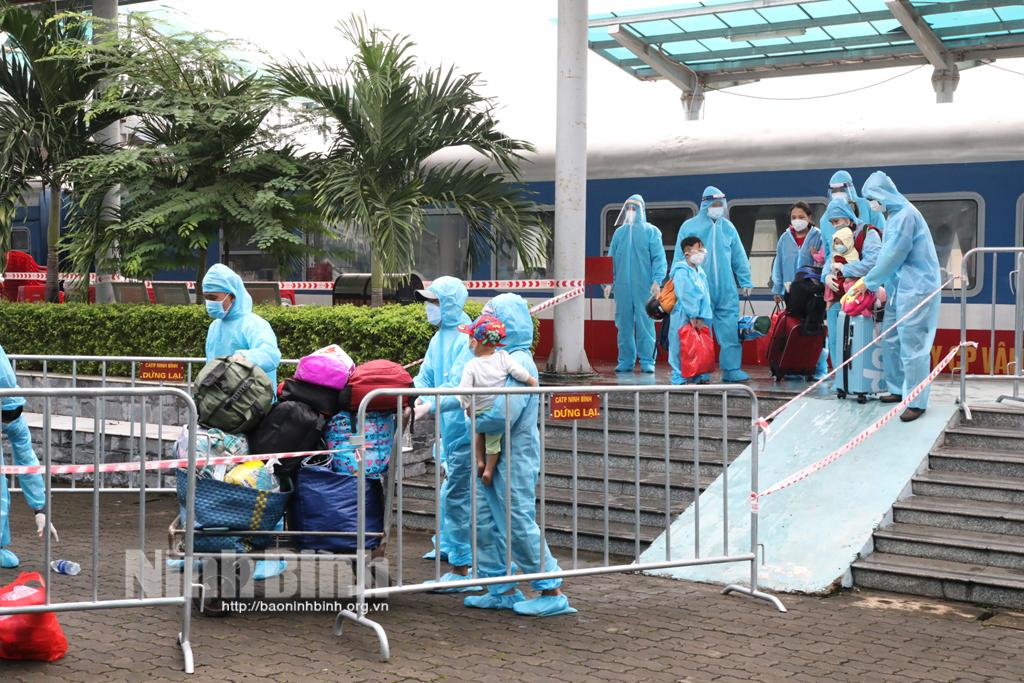 Ấm áp nghĩa đồng bào trong đại dịch COVID-19