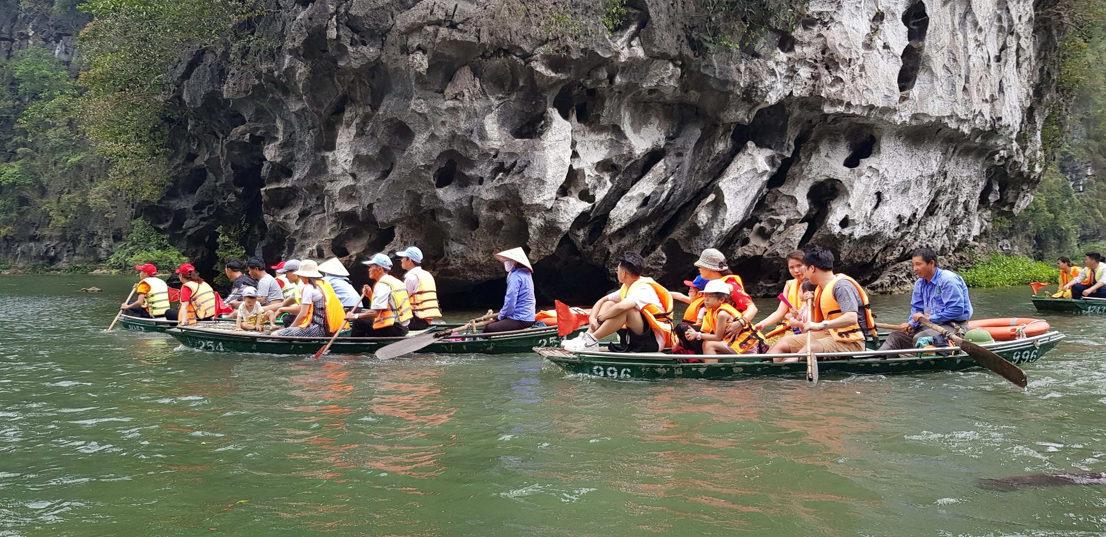 Ninh Binh to open for visitors coming from other provinces, cities on February