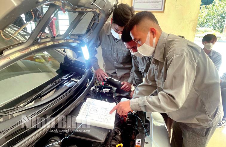 Giáo dục nghề nghiệp: Một năm vượt khó nâng tầm kỹ năng lao động Ninh Bình