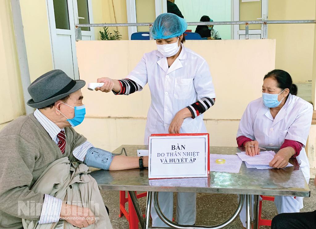 Tiêm vắc xin phòng COVID-19 mũi 3 nâng cao hiệu quả phòng, chống dịch